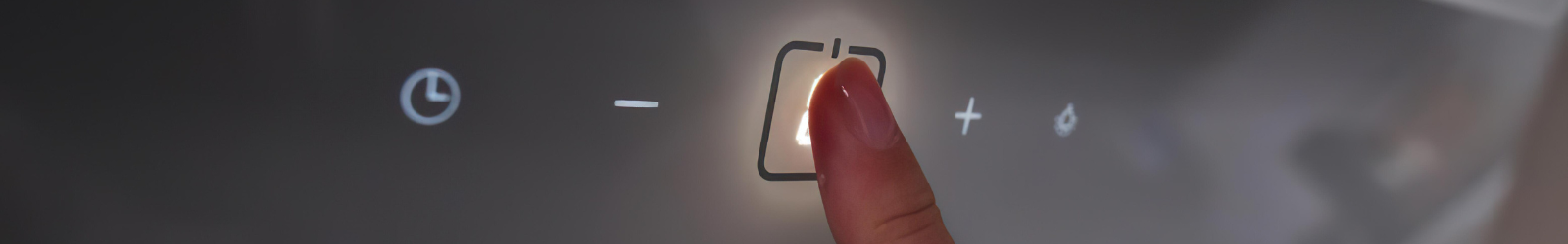 finger pressing icon with a lamp